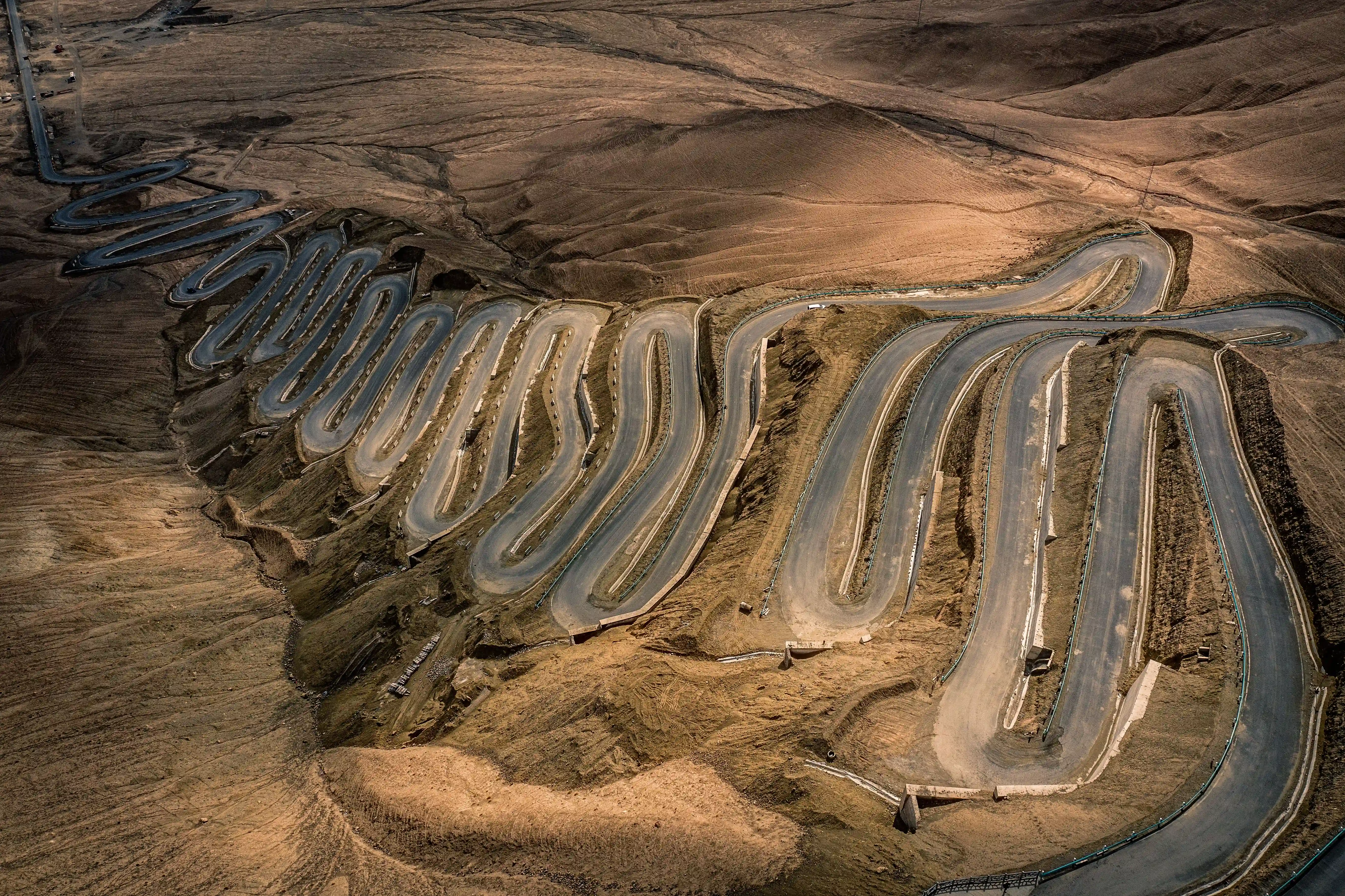 Day 5: Panlong Ancient Road → Bandir Lake → Stone City → Golden Grassland